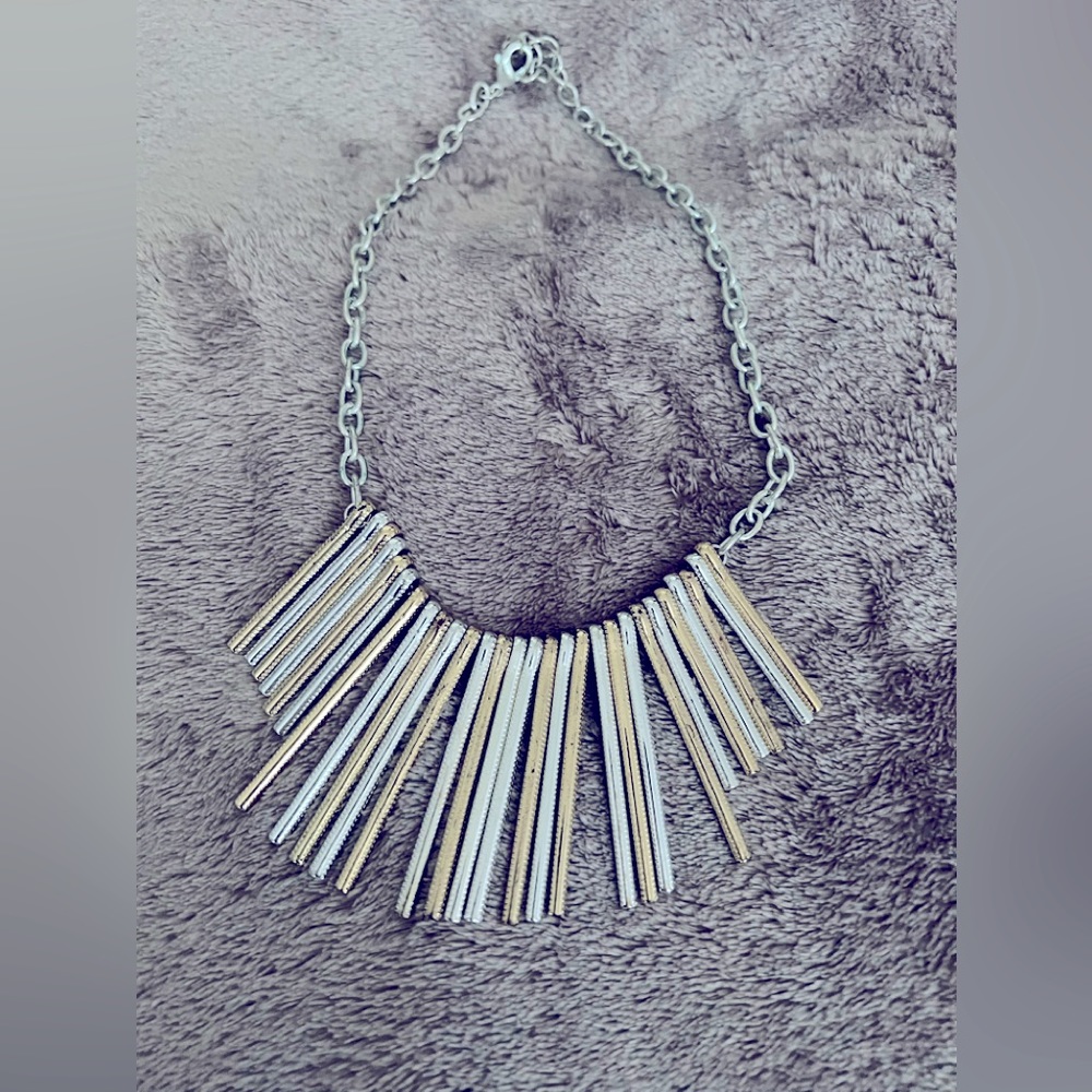 Women’s Anne Taylor gold and silver plated necklace.